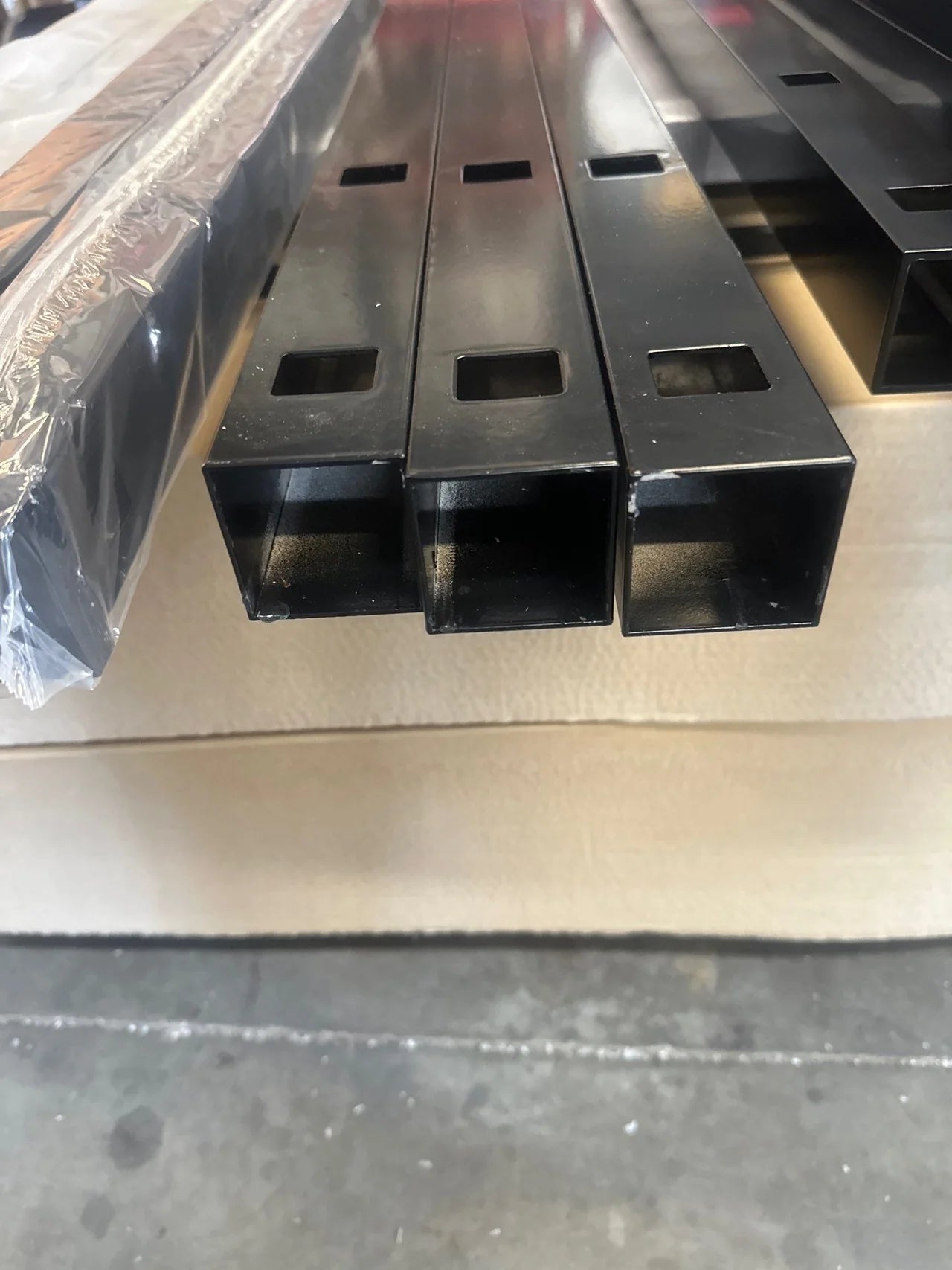 Alum 2"X2"x7' Corner Post for 5FT 3 Rail Panel BLACK